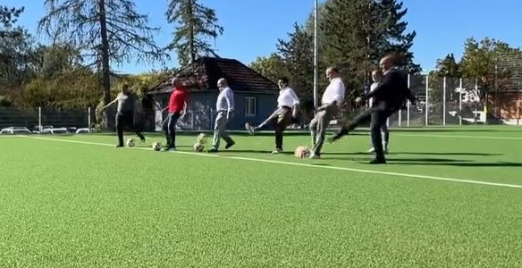 Kunstrasen Sportplatz Kies